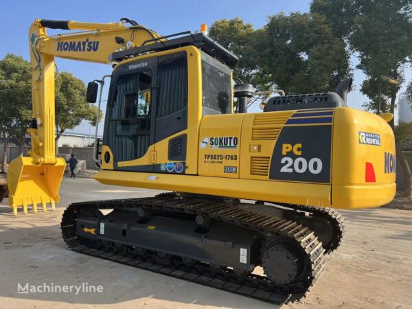 Komatsu PC200-8 tracked excavator - Image 4